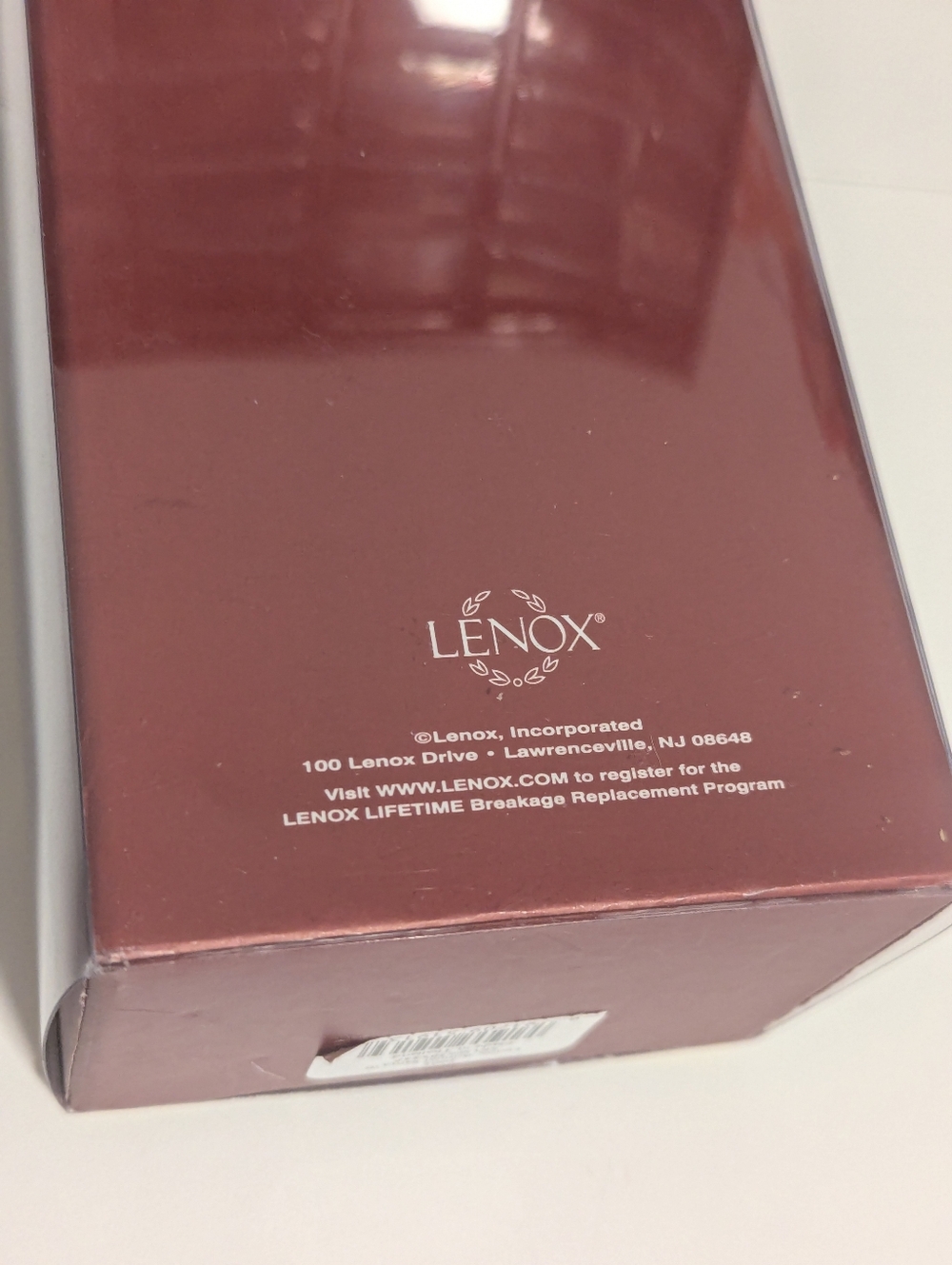 Lenox 2005 Annual Santa Christmas Ornament - Picture 12 of 13